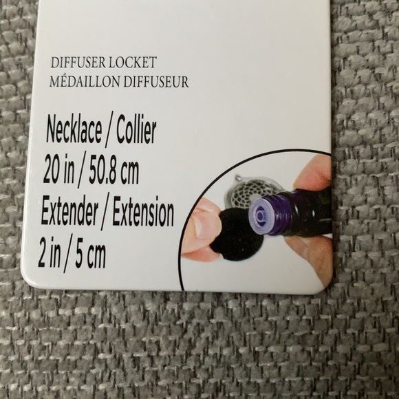 Mandala diffuser necklace - Picture 4 of 5